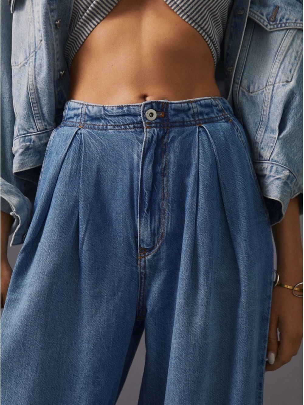 Pilcro Pleated Boyfriend Jeans in Washed Blue - Picture 2 of 9